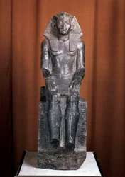Estatua del faraón Amenemhat III, siglo XIX a.C.