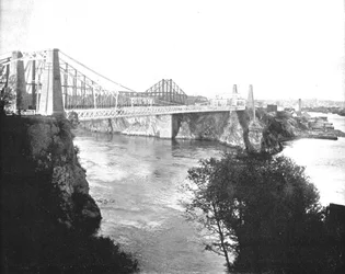 Puentes colgantes y de ménsula, St John, New Brunswick, Canadá, c1900