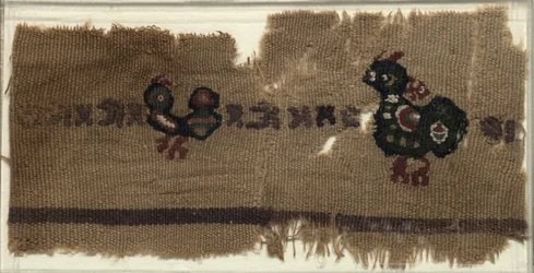 Tapiz con Pájaros y Letras Griegas