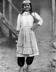 Chica tártara de la Península Verde, Crimea