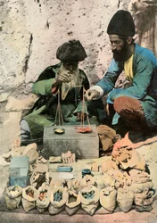 Teherán. Epicier Droguiste en la Plaza Real, Boticario en la Plaza Real, 1900