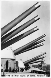Los cañones de 16 pulgadas del acorazado HMS Rodney, 1937