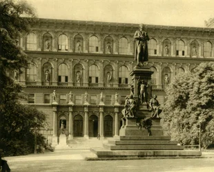 La Academia de Bellas Artes y el Monumento a Schiller, Viena, Austria, c. 1935