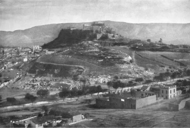 La Acrópolis, con una vista del Aerópago y el Monte Himeto, desde el oeste, 1913