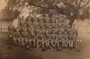Los señaladores del batallón del Primer Batallón, El Regimiento Real de West Kent. Poona
