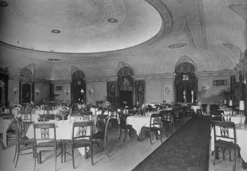 El comedor Directoire, Belmont Hotel, Chicago, Illinois, 1924