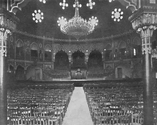 La Cúpula: Mirando Hacia la Plataforma, 1939
