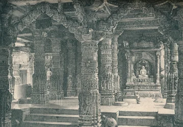 El Interior de un Templo Jainista en el Monte Abu en Rajputana, c1903, 1904