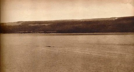 El Monstruo del Lago Ness, 1933, 1938