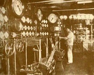 La Plataforma de Control del Motor Principal del Aquitania, c1930