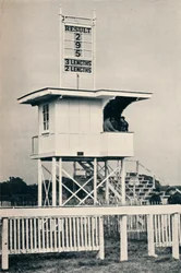 La Nueva Caja de Jueces, Kempton Park, c1940