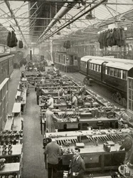 La revisión del material rodante subterráneo propiedad del Transporte de Pasajeros de Londres, 1935-36.