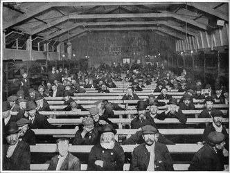 El Penny Sit-Up, refugio del Ejército de Salvación, Blackfriars, Londres, c1900 1901