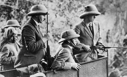 El príncipe de Gales cazando tigres en Nepal, el tour indio, 1921