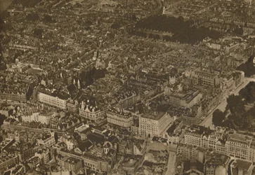El rompecabezas de calles familiares desde un nuevo y emocionante punto de vista, c1935