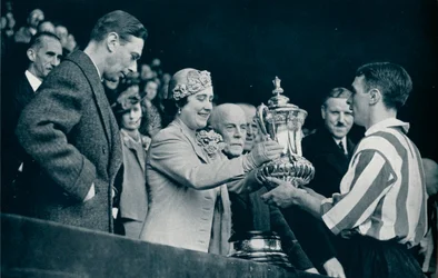 La Reina presenta la Copa, 1937