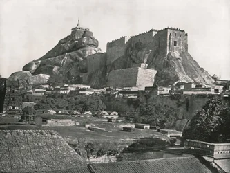 La Roca vista desde el norte, Trichinopoly, India, 1895