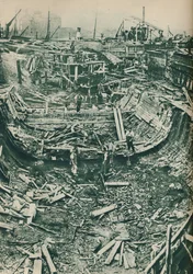 El barco que se convirtió en un dique seco, 1937