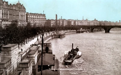 El malecón del Támesis, Londres, principios del siglo XX