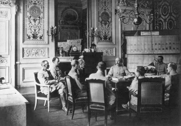El informe diario en la oficina del Comandante en Jefe francés, 1917