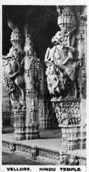 El vestíbulo de un templo hindú, Vellore, India