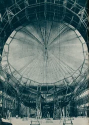 La estructura interna del dirigible R101, c. 1929 c. 1937