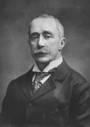 El difunto Sir Daniel Cooper, 1911