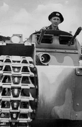 El nuevo arma de tanque, 1936