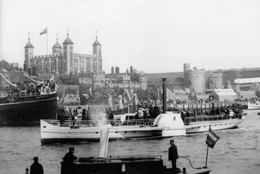 La inauguración del Puente de la Torre, Londres, 1894