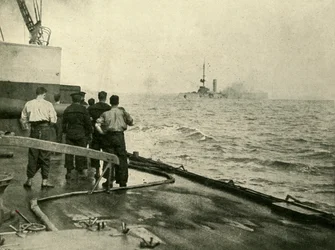 El hundimiento del crucero alemán Mainz, 28 de agosto de 1914, c1920