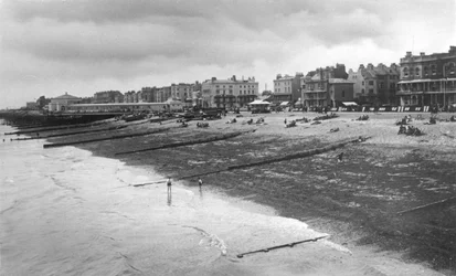 La fachada oeste del mar, Worthing, West Sussex, c1900s-c1920s