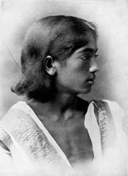 Esta es una fotografía de J. Krishnamurti, c1911, 1911