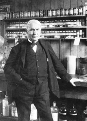 Thomas Alva Edison en Menlo Park, finales de la década de 1880