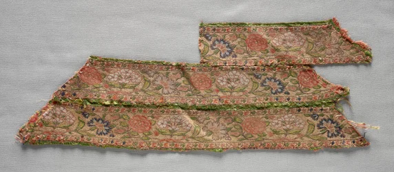 Tres tiras unidas, 1700s - 1800s