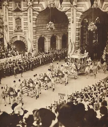 A través del Arco del Almirantazgo, 12 de mayo de 1937