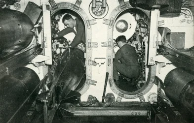 Tuberías de torpedos de un submarino británico, Segunda Guerra Mundial