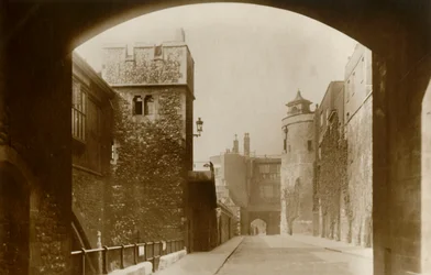 Torre de Londres. San Tomás y la Torre de la Campana, c. 1910