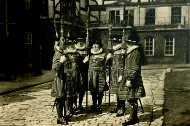 Guardias de la Torre de Londres, c1920