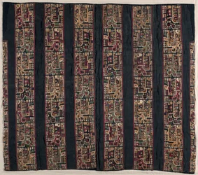 Fragmentos de túnica con criatura con cabeza de pájaro, 600-1000