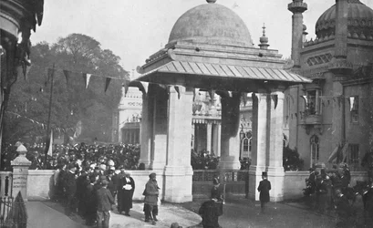Inauguración del Indian Memorial Gateway por el Maharajá de Patiala, 26 de octubre de 1921, 1939