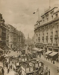 Parte superior de Regent Street, El paraíso de los compradores de Londres, c1935