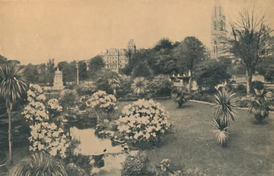Jardines de Placer Superior en Tiempo de Rododendros, 1929