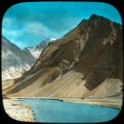 Curso superior del río Indo, Cachemira, India, finales del siglo XIX o principios del XX
