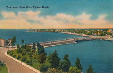 Vista a lo largo de Shore Drive, Tampa, Florida, c1940s
