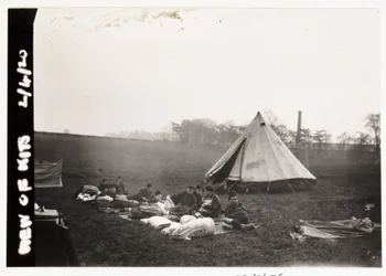 Vista de kits, c 1920