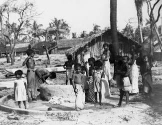Escena de aldea, Trincomalee, Ceilán, 1945