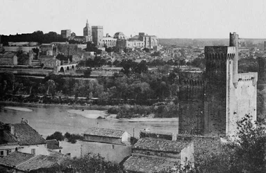 Villeneuve-Les-Avignon - La Torre de Philippe-Le-Bel siglo XIV, El Valle del Ródano. El Palacio