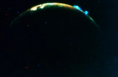 Erupción volcánica en la luna de Júpiter, Io, 1979