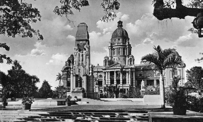 Monumento de guerra y Ayuntamiento, Durban, Sudáfrica