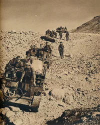 Con los hombres de Anderson en Túnez, 1943